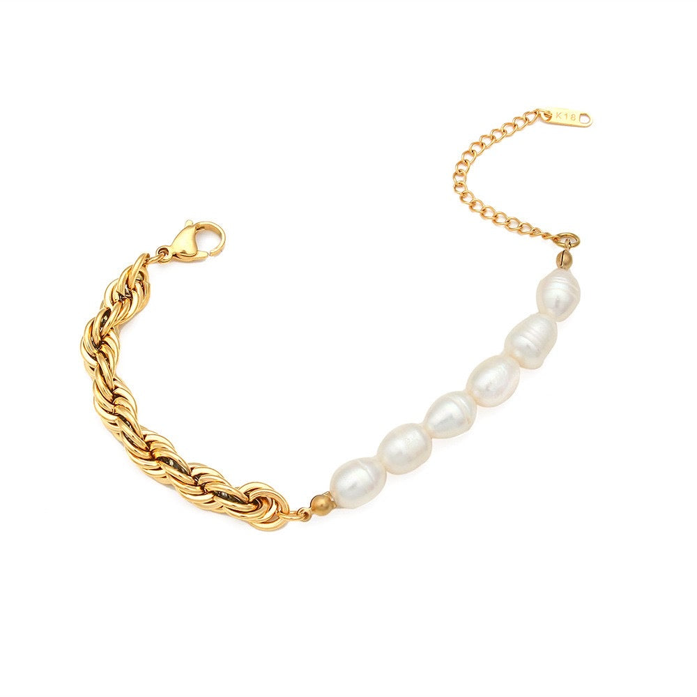 Flower Chain Pearl Bracelet - 18K Gold Stainless Steel