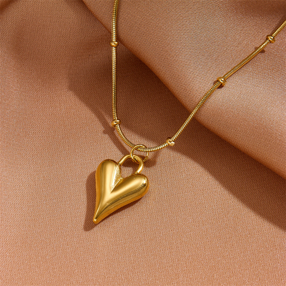 18K Gold Plated Titanium Steel Inlay Heart Shape Necklace